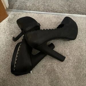 Black Scalloped Platform Mary Jane Heels - Women